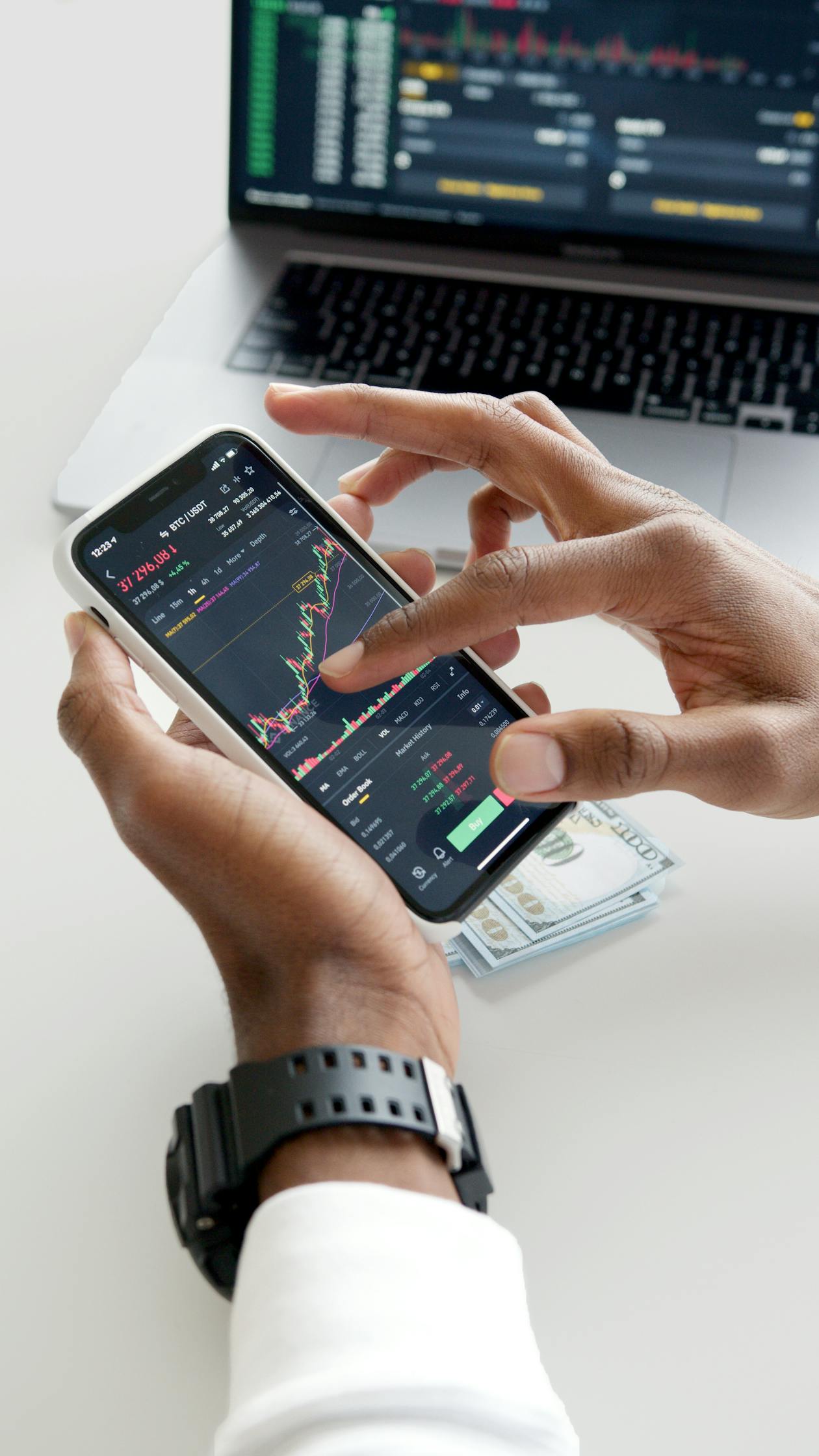 Subscription pricing optimization for mobile app